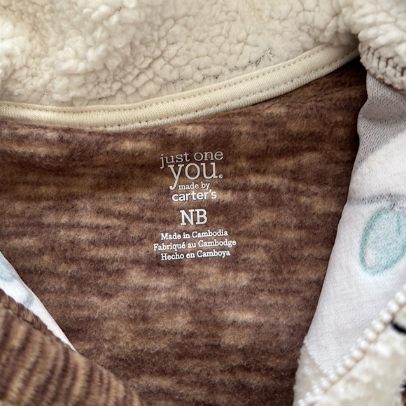 Adorable Reindeer zip up onesie - Picture 5 of 6